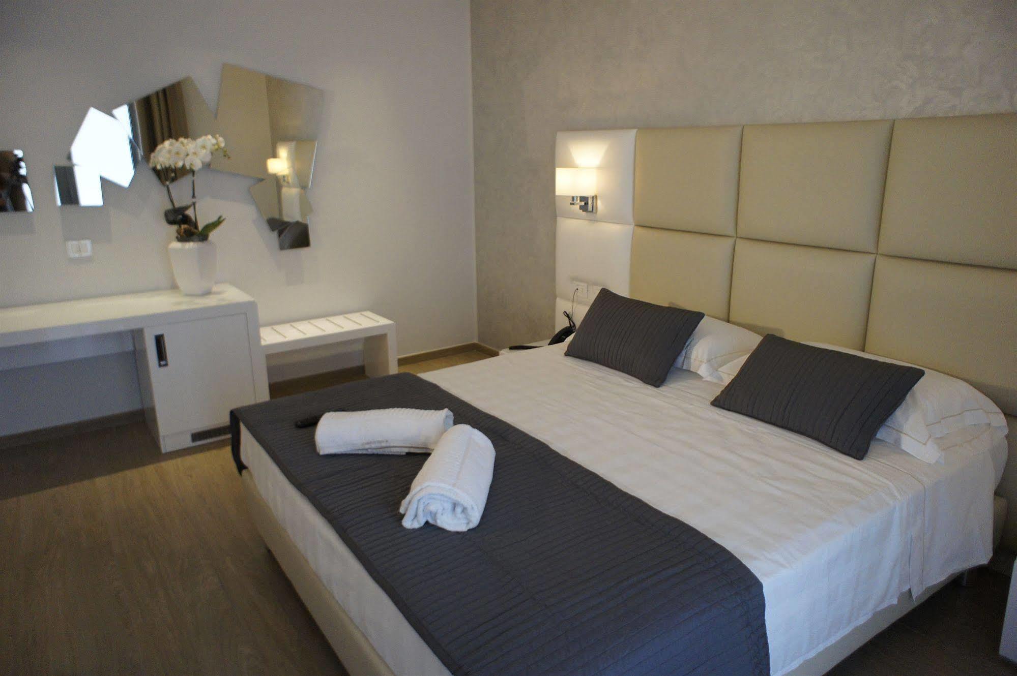 Hotel Al Veliero Pontevico Luaran gambar